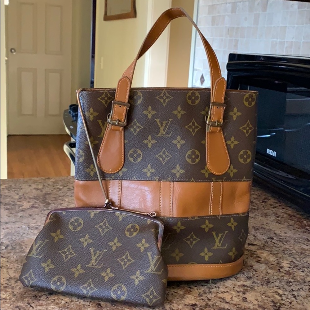 Vintage Louis Vuitton monogram Bucket Bag